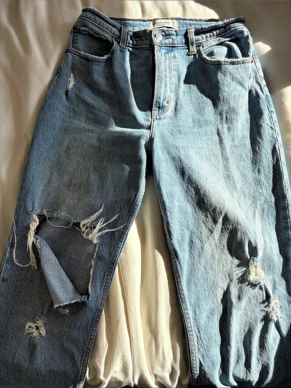 Abercrombie & Fitch Curve Love The '90s Straight Ultra High Rise Jeans Blue